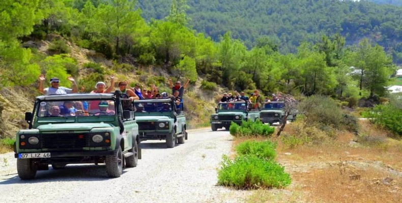 تور سافاری در آنتالیا؛ تجربه هیجان در طبیعت و مسیرهای کوهستانی ترکیه