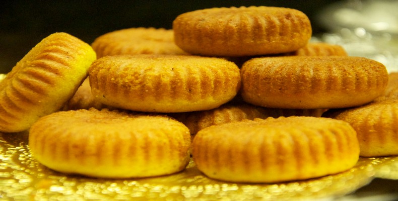 خنفروش یا نان خمیر شیرین سنتی اماراتی