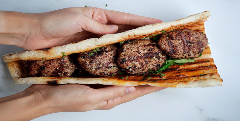 غذاهای خیابانی استانبول، کوفته