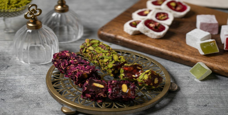 غذاهای خیابانی استانبول، لوکوم شیرین