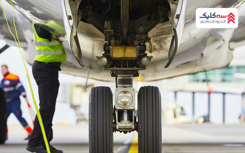 تصویری از چک کردن هواپیما
