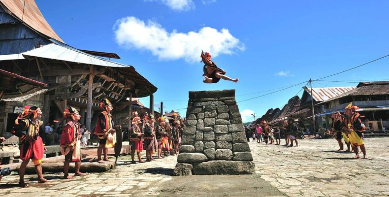 آیین فهومبو در اندونزی