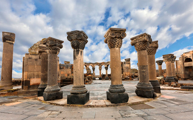 کلیسای جامع زوارتنوتس ارمنستان