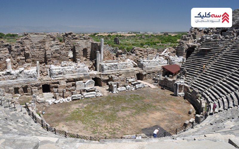 یکی دیگر از  جاذبه­ های گردشگری سیده تئاتر