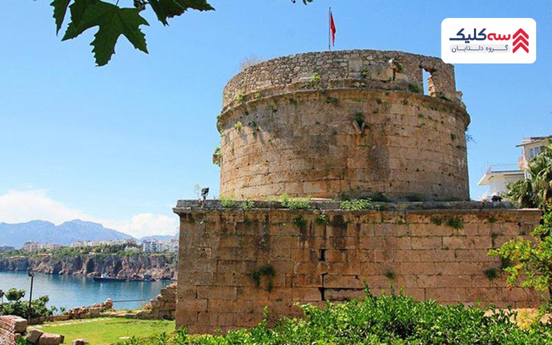 قلعه رومی(قلعه هیدیرلیک) ازمعروف ترین  جاذبه ‌های آنتالیا 