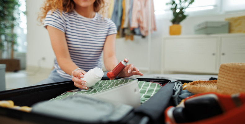 وسایل مجاز مانند داروها در پرواز