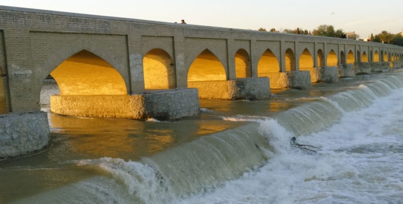 پل مارنان از تاریخی ترین پل های اصفهان