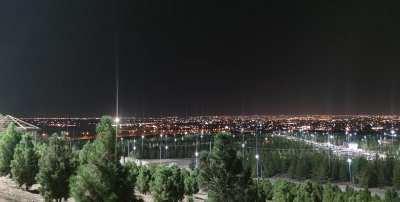 پارک بام کاشان در شب