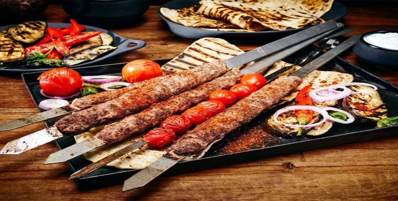 بهترین رستوران های آنتالیا؛ مستر فود