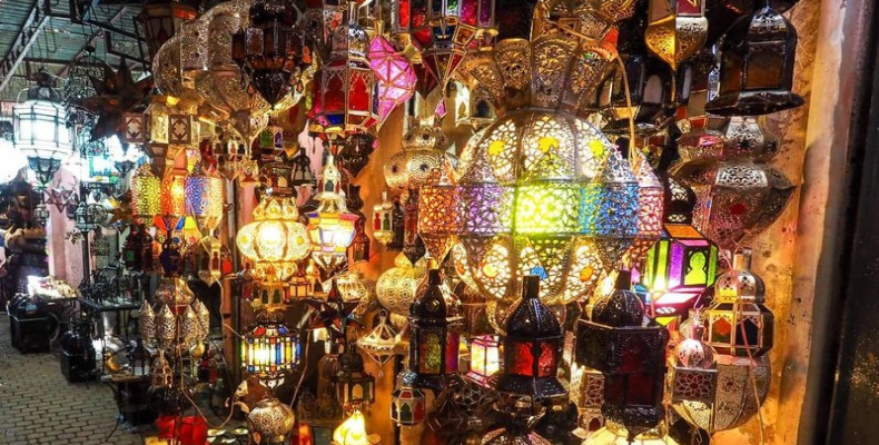 مراکز تفریحی قشم؛ بازارچه شبانه