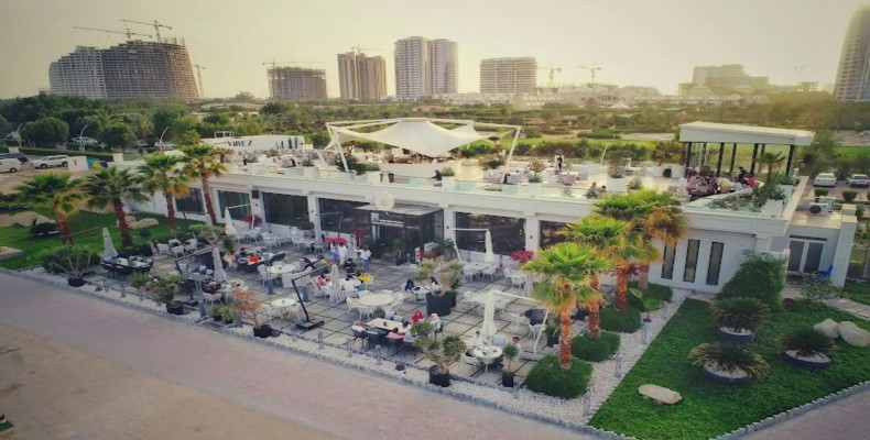 نمایی از رستوران بین‌المللی مارینا کیش