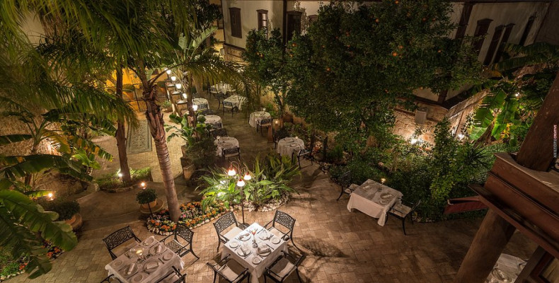 رستوران سِراسر فاین داینینگ در آنتالیا