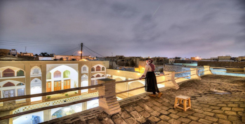 بام بازار کاشان در شب