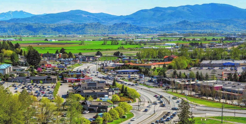 چشم‌انداز طبیعی اَبِتسفورد بریتیش کلمبیا با هوای معتدل