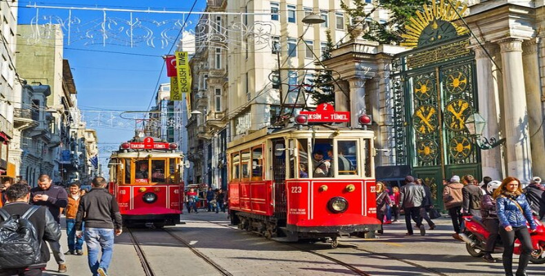 خیابان استقلال استانبول