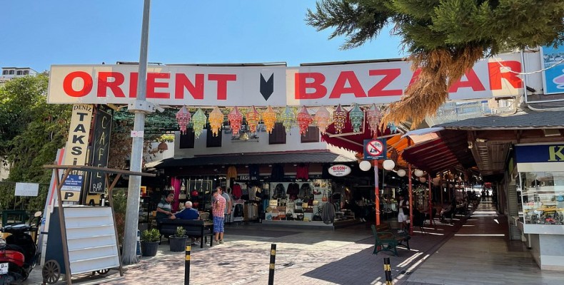 بازار بزرگ کوش آداسی – خرید سوغاتی و صنایع‌دستی در مراکز خرید کوش آداسی