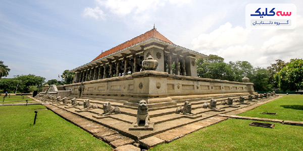 میدان استقلال