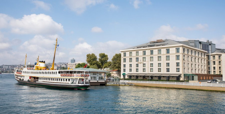 هتل لوکس شانگری لابسفر استانبول (Shangri La Bosphorus Hotel)