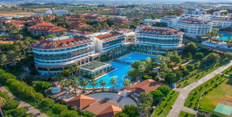 هتل آلبا رویال (Alba Royal Hotel)