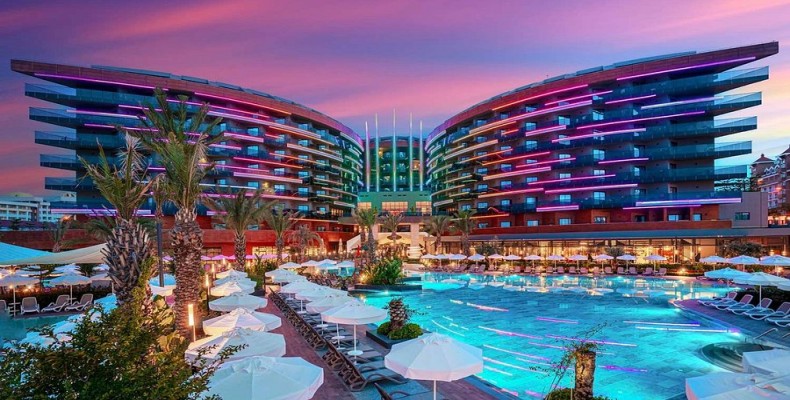 هتل کالیپتوس کیرمان پرمیوم (Calyptus Kirman Premium)