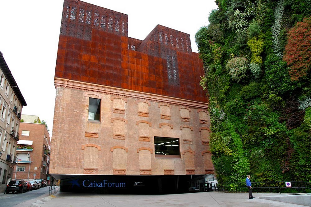 از موزه های مادرید CaixaForum