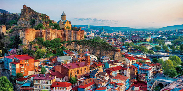 جاهای دیدنی تفلیس مثل آهنربا است و بارها به اینجا بر می گردید!