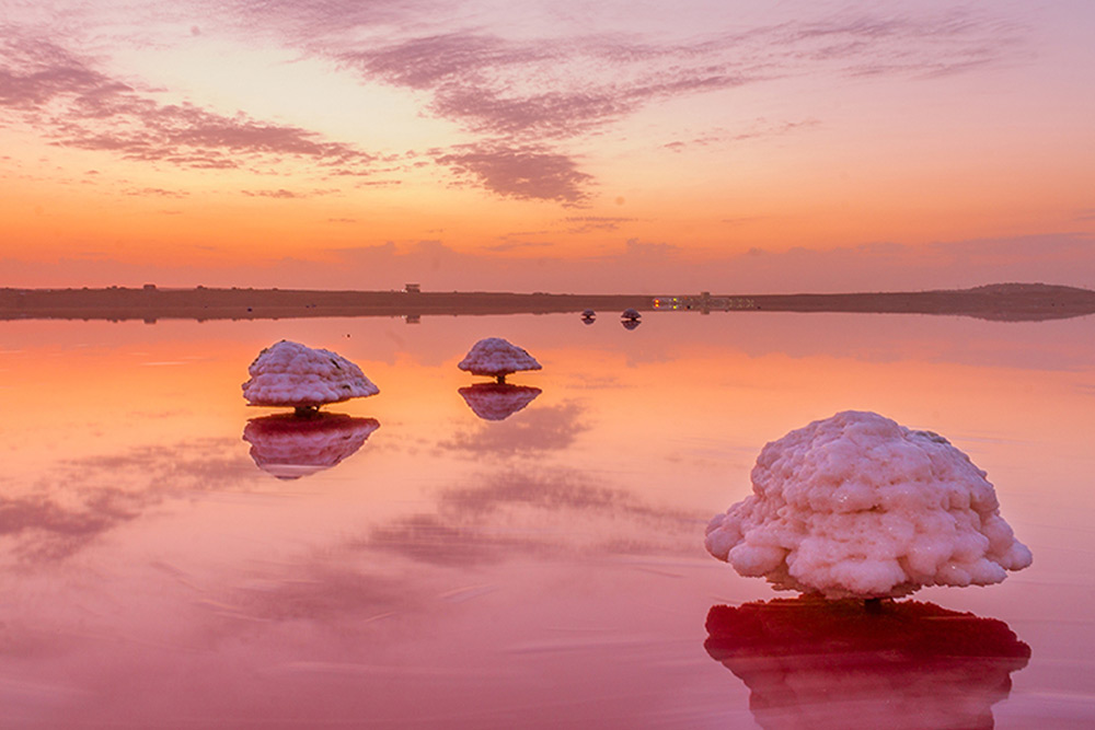 سفر به چابهار و تماشای دریاچه صورتی