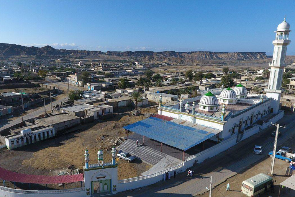 به مسجد جامع تیس در سفر به چابهار بروید