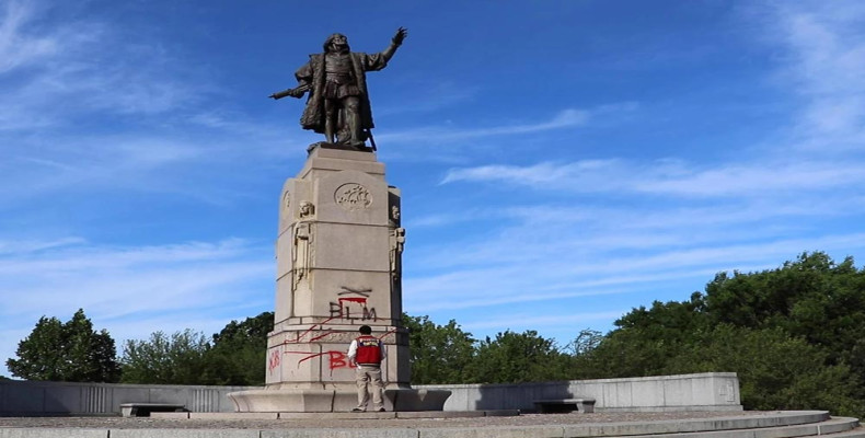 بنای یادبود کلمب