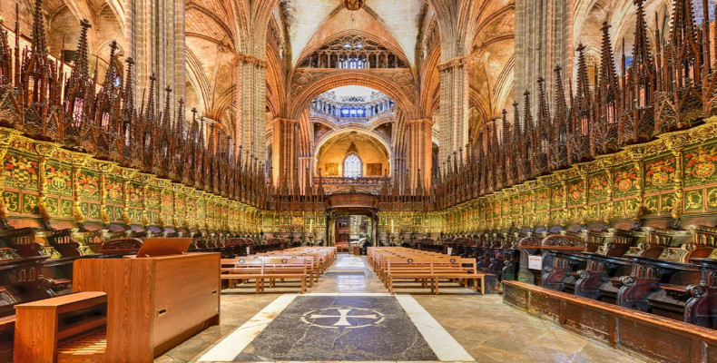 بخش های داخلی کلیسا