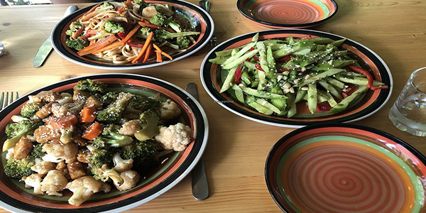 بهترین رستوران های باتومی؛ از بادمجان شکم پر محلی تا سالاد گرجستانی!