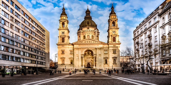 کلیساهای بارسلون؛ شهری با 200 کلیسا !