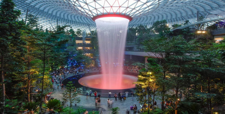 آبشار فرودگاه پانگی 