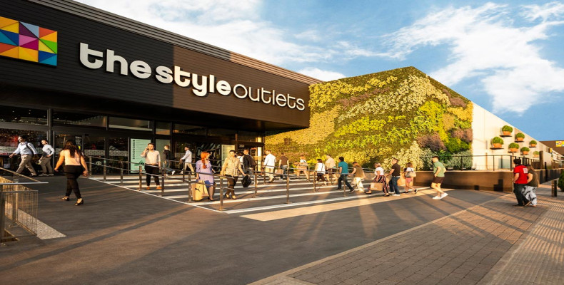 اوت لت سن سپاستین