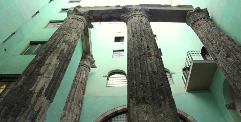 بازار  Santa Caterina Market