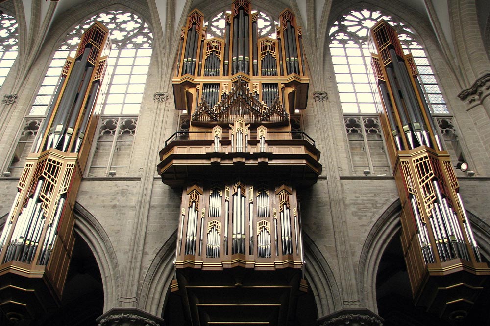 نمای کلیسای جامع سنت میشل 