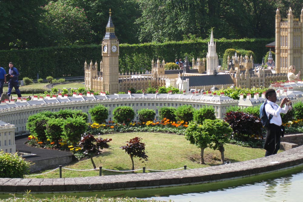 مینی اروپا کجاست؟