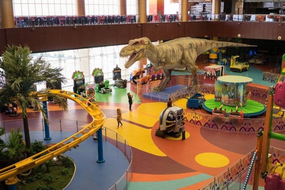 تفریح در مرکز خرید خلیج فارس شیراز