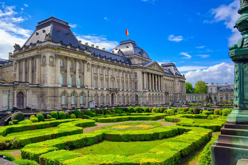 جاذبه های دیدنی اطراف سازه اتمی