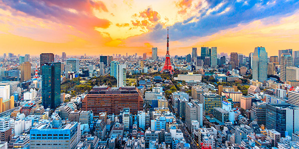 حتی اگر یک هفته تمام در توکیو وقت بگذرانید، هنوز هم جاذبههایی وجود دارد که از قلمتان بیفتد. اما بهتر است حداقل چهار روز را در شهر بگذرانید تا از دیدن جاذبههای اصلی غافل نشوید.