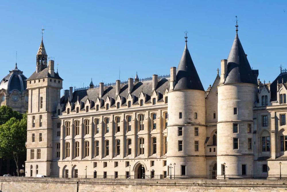 Paris Concierge Castle