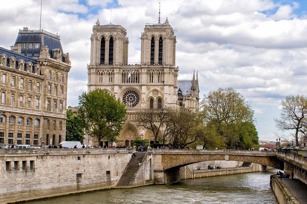 بهترین زمان سفر به پاریس 