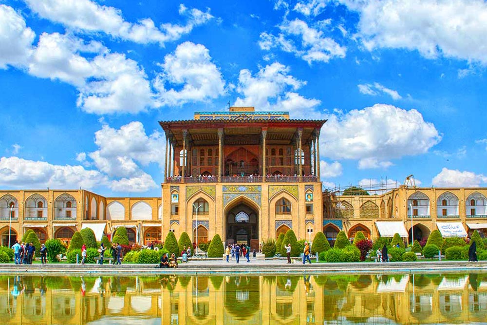 عمارت عالی قاپو اصفهان