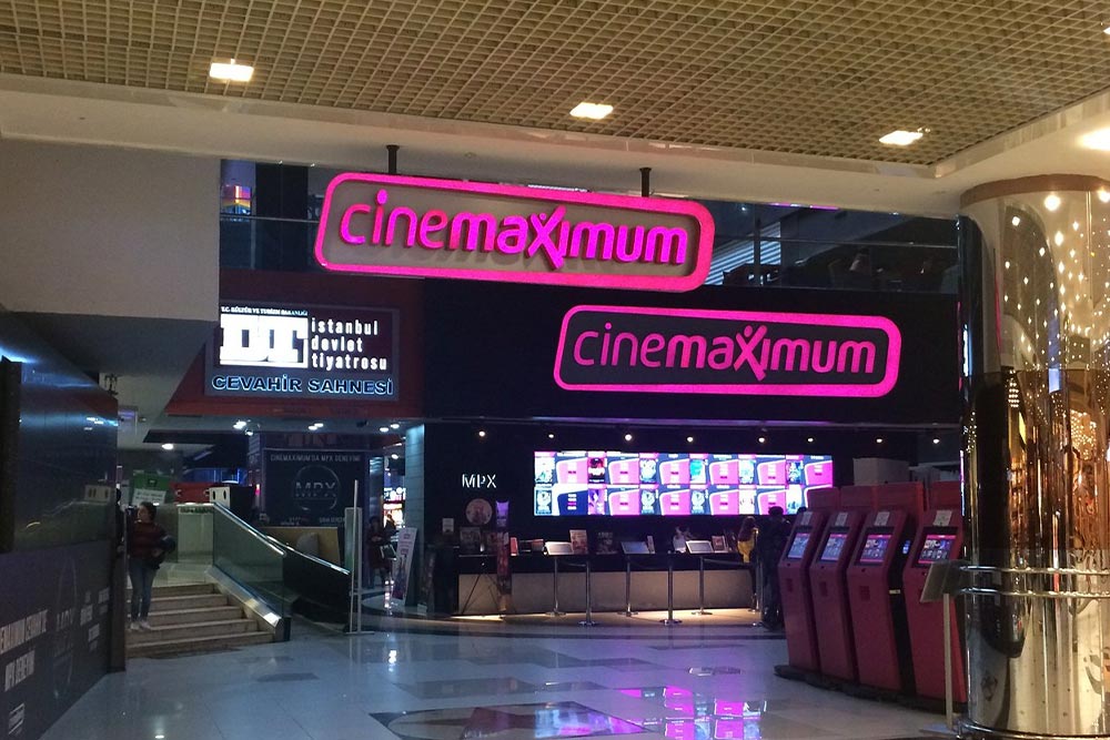 مراکز خرید میدان تکسیم استانبول