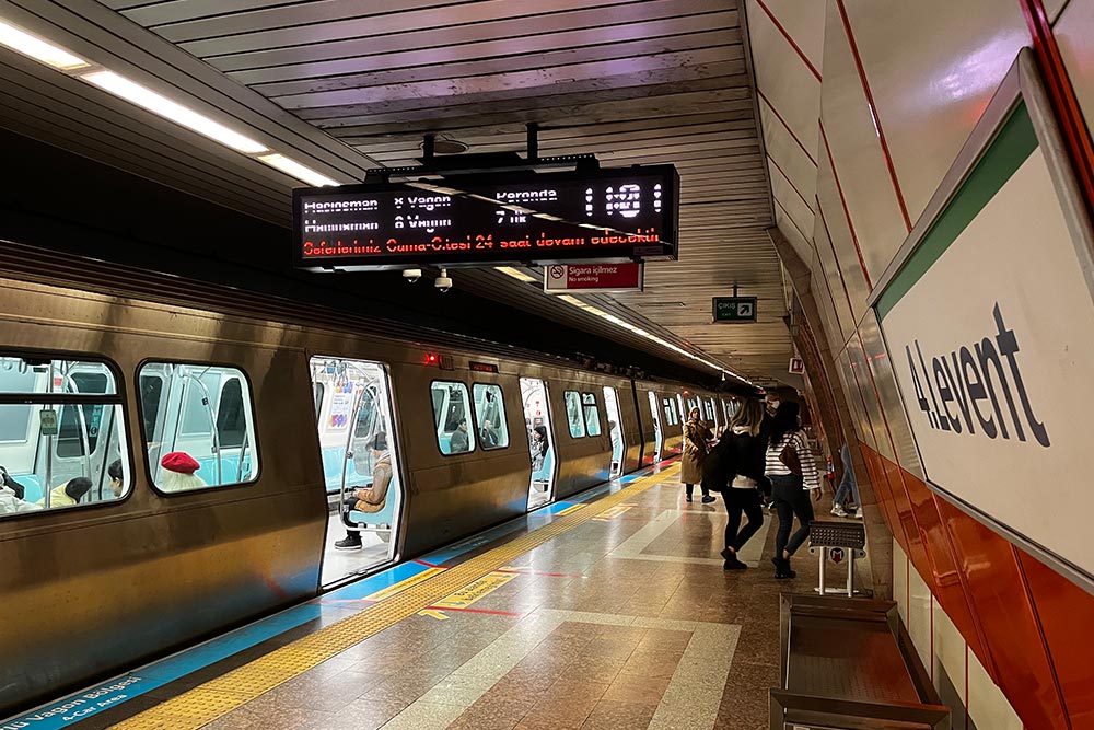 مراکز خرید میدان تکسیم استانبول