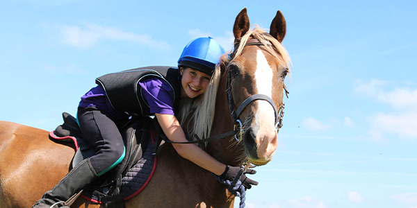 اسب سواری در کیش؛ تجربه دهمین ورزش پرطرفدار جهان!