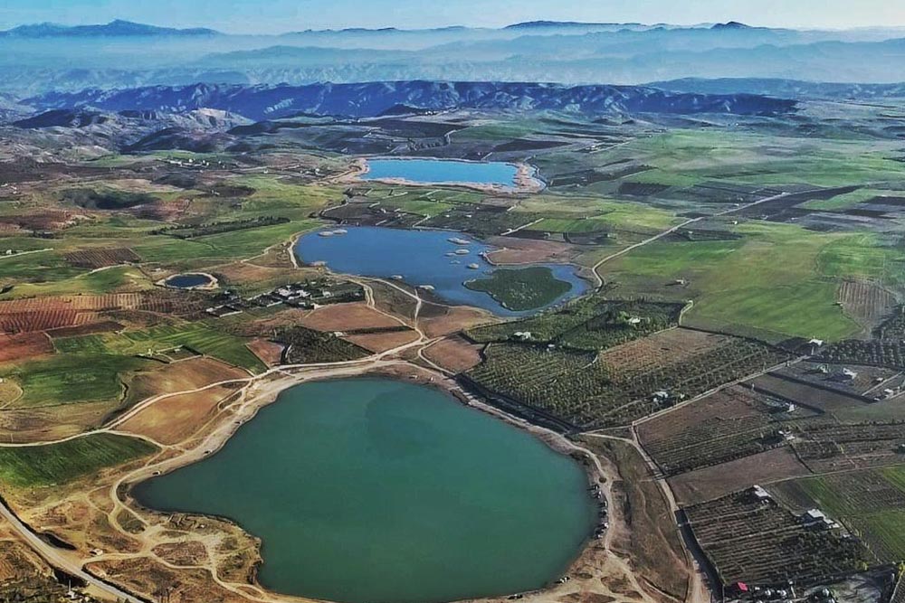 دریاچه هفت‌برم و سفر به شیراز در تابستان