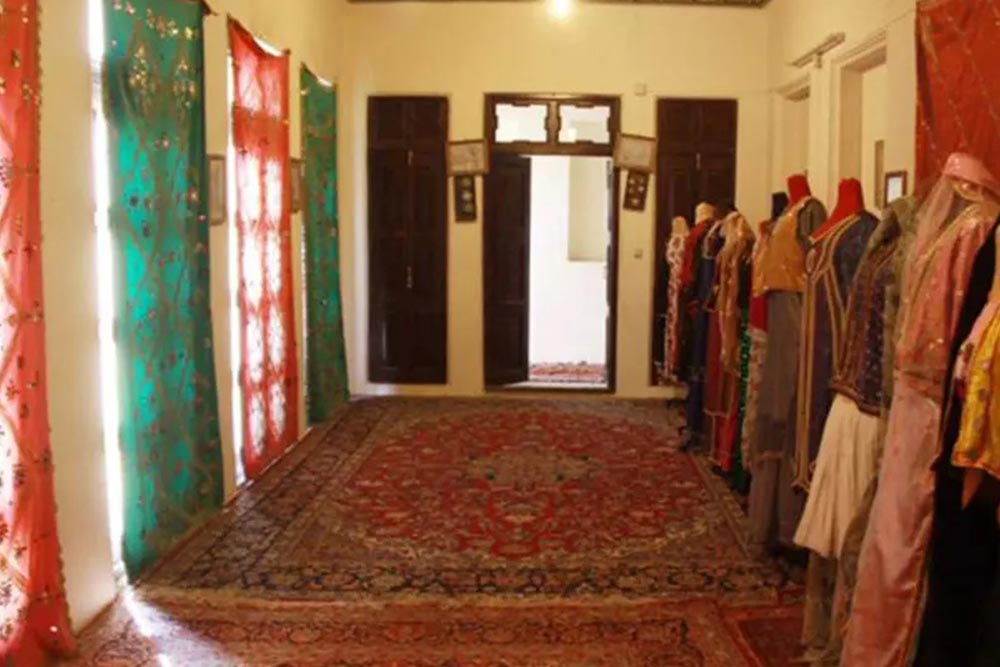 موزه لباس های سنتی و آیینی