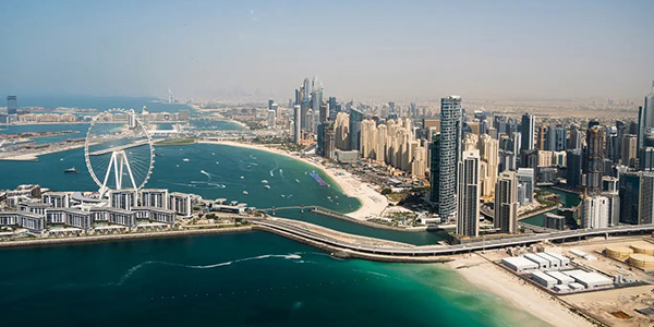 Ski Dubai in the heart of the desert