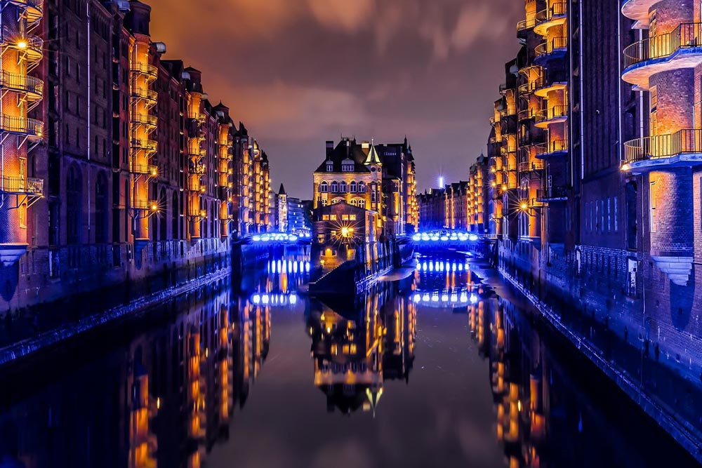 Hamburg at night